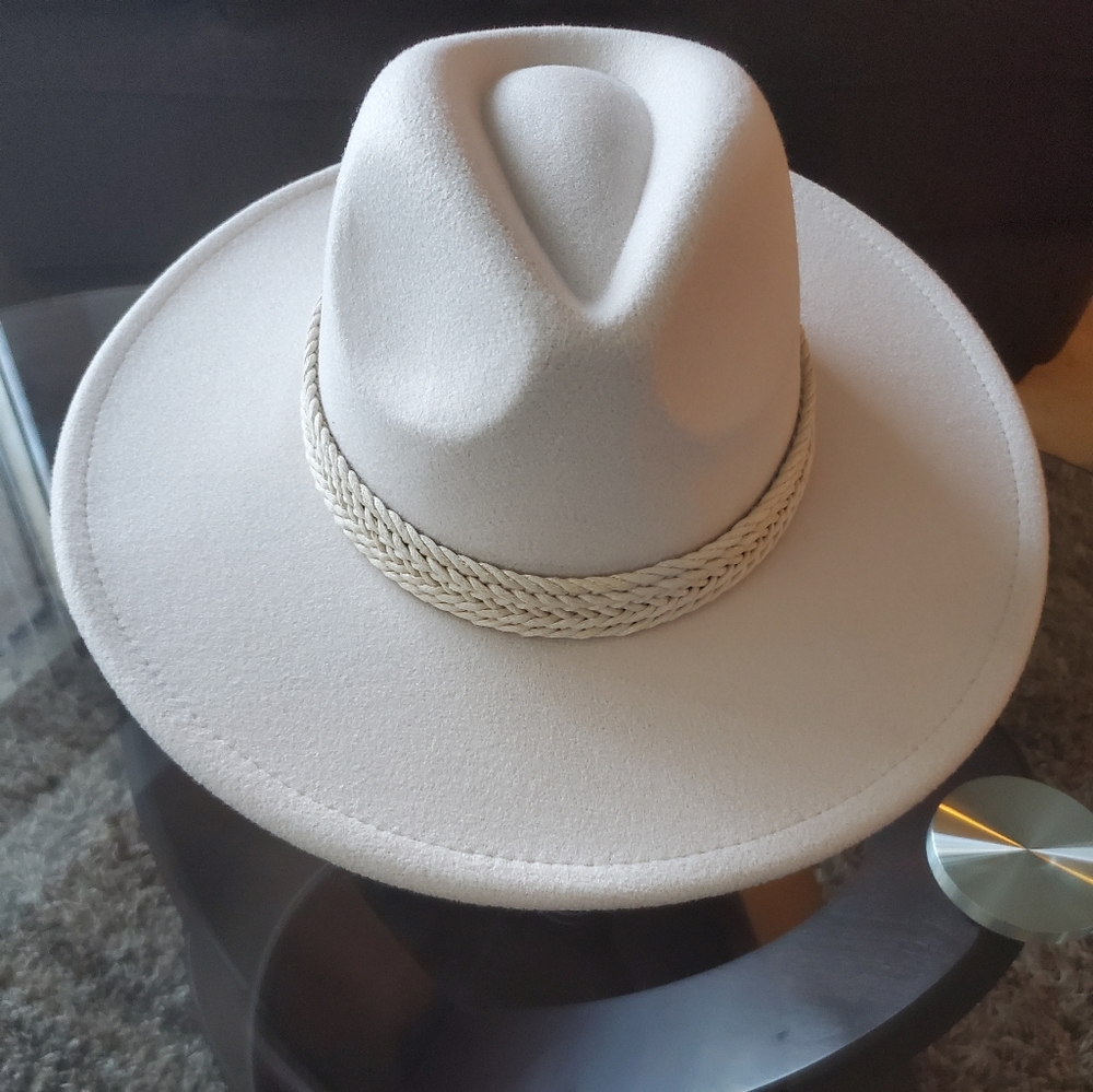 Hat - Picture 2 of 3
